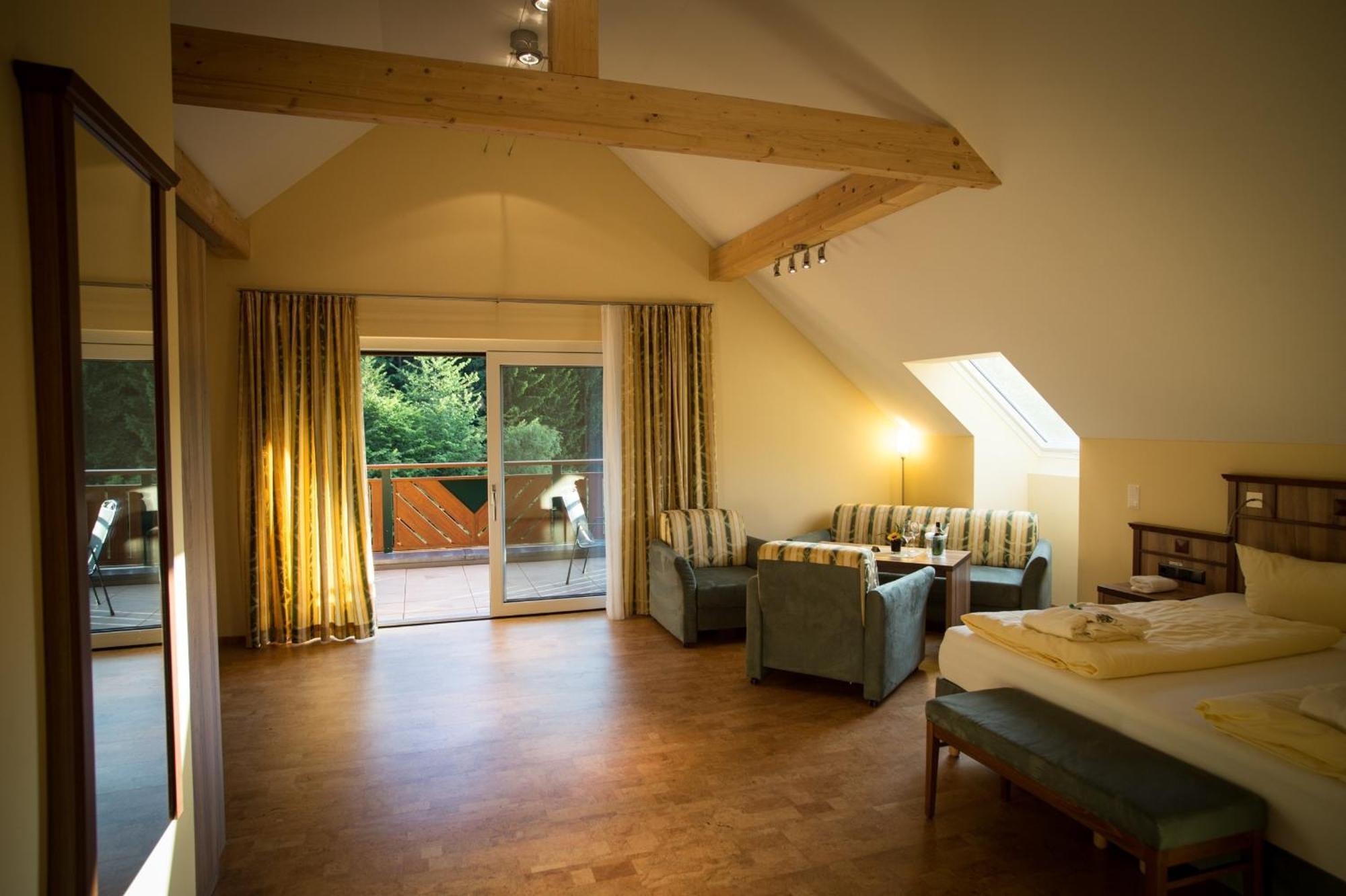 Wald-Hotel Heppe Dammbach Room photo